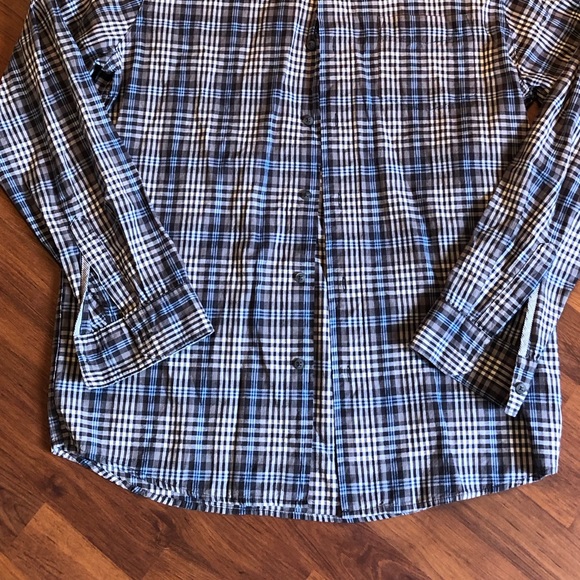 Wrangler Jeans Co. L.S Button Up. Medium. - Picture 7 of 7
